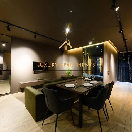 Luxury Apartments-Belochka Uzjhorod Eksteriør billede