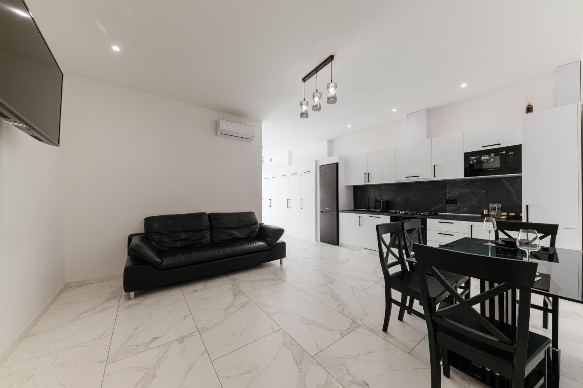 Luxury Apartments-Belochka Uzjhorod Eksteriør billede
