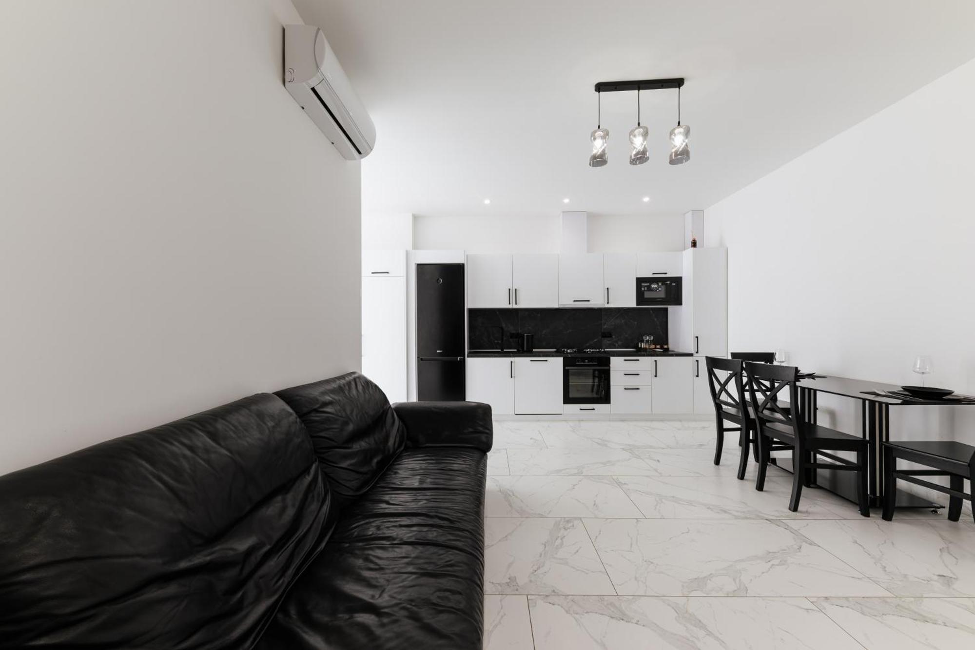 Luxury Apartments-Belochka Uzjhorod Eksteriør billede